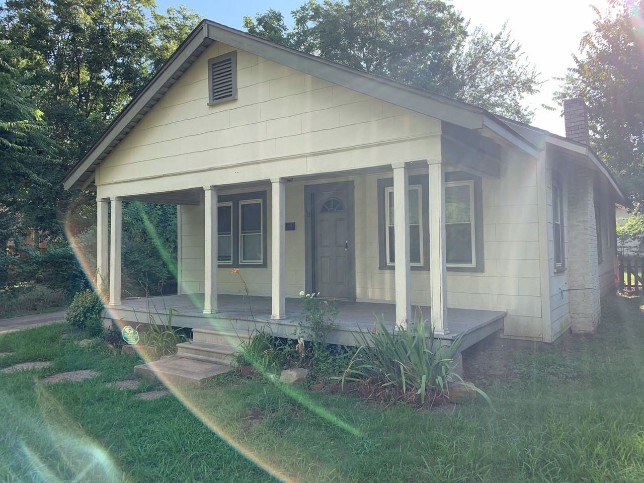 412 S Urbana Ave - Photo 2 of 17