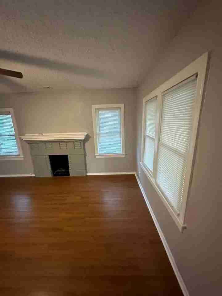 412 S Urbana Ave - Photo 4 of 17