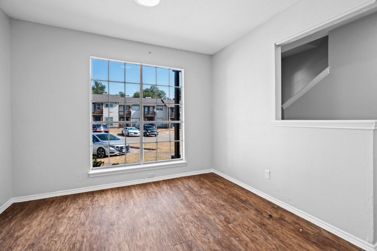 1806 River Crossing Cir - Photo 5 of 31