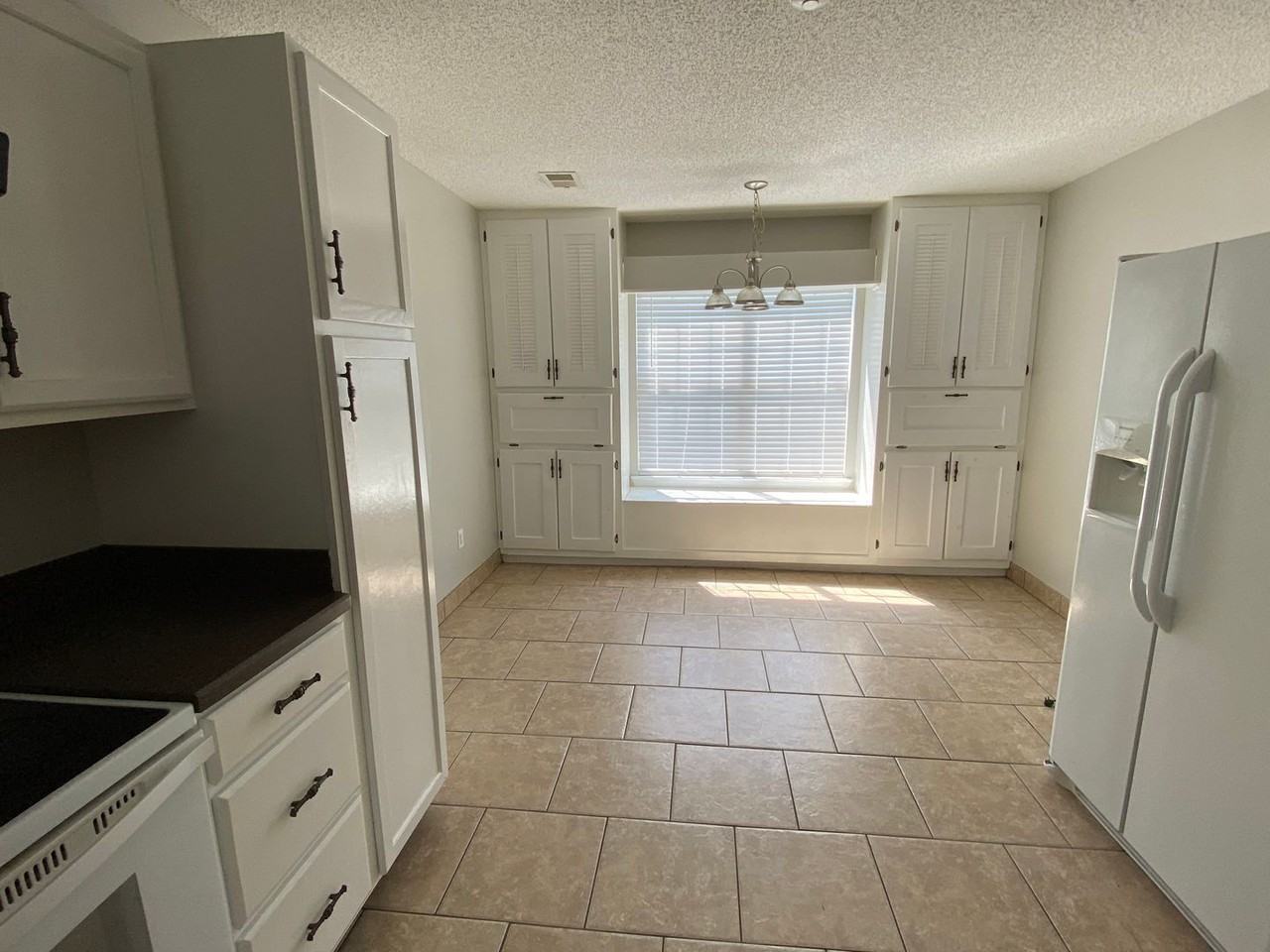 722 Cindy Ln - Photo 4 of 18