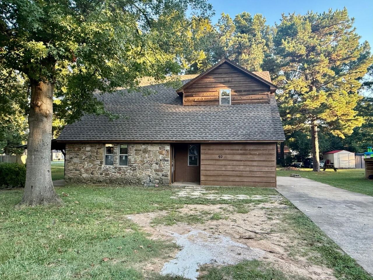 92 Sycamore Cir - Photo 2 of 22