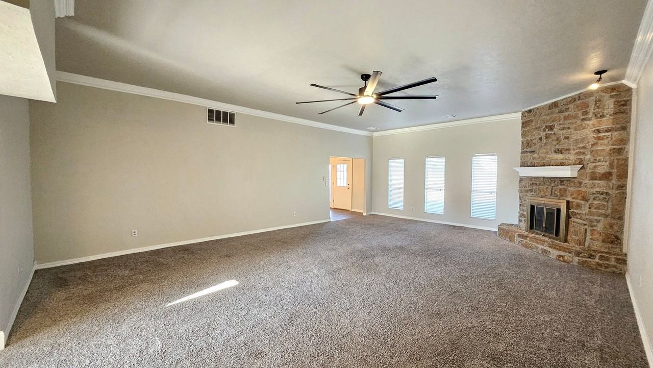 10029 South Fairview Drive - Photo 5 of 26