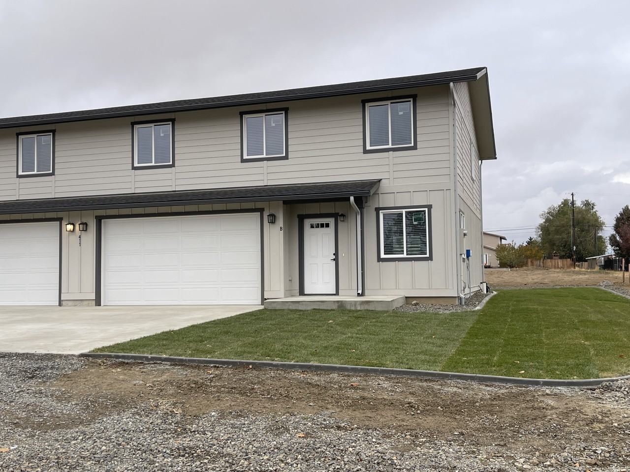 411 West Poplar Street - Photo 2 of 42