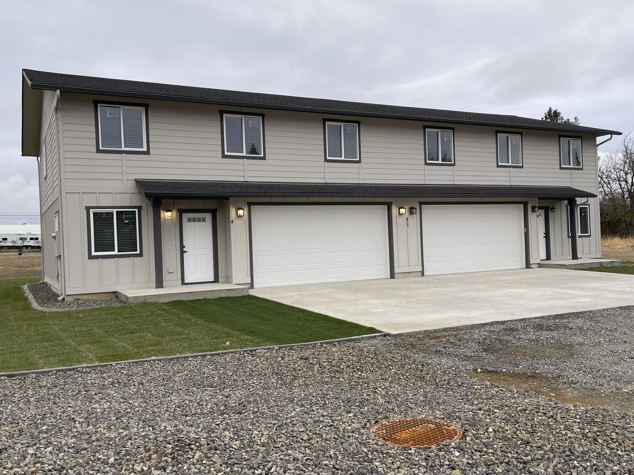 411 West Poplar Street - Photo 3 of 42