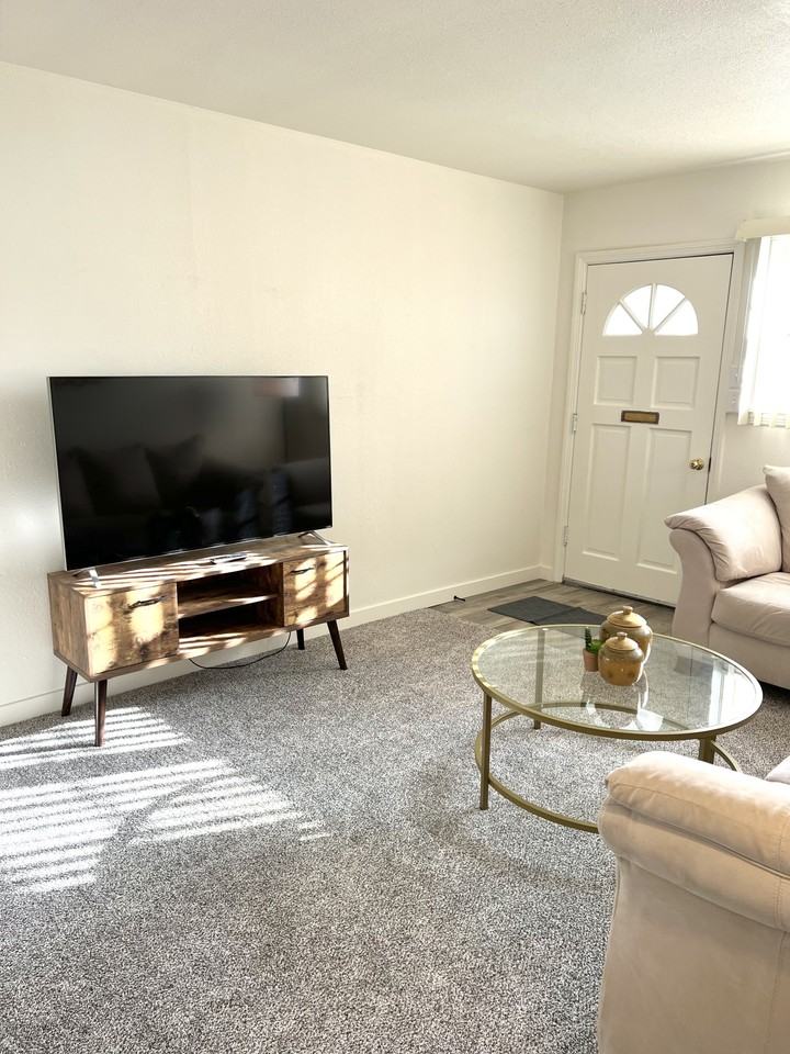 620 27th Street North #620 - Photo 3 of 16