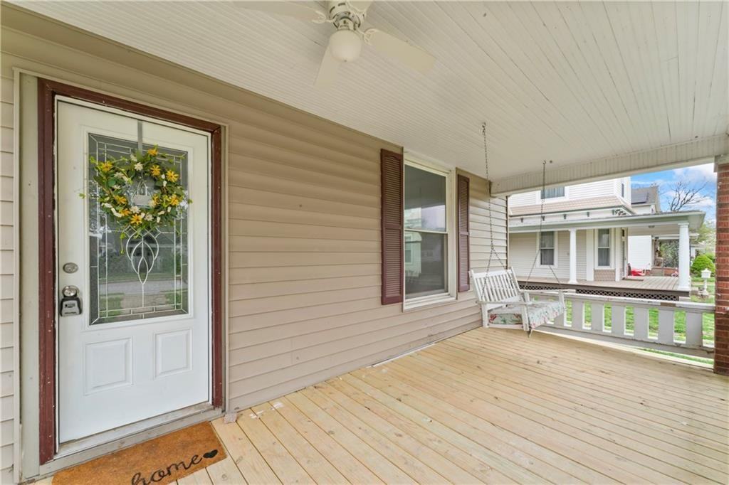 1404 Main St - Photo 2 of 10