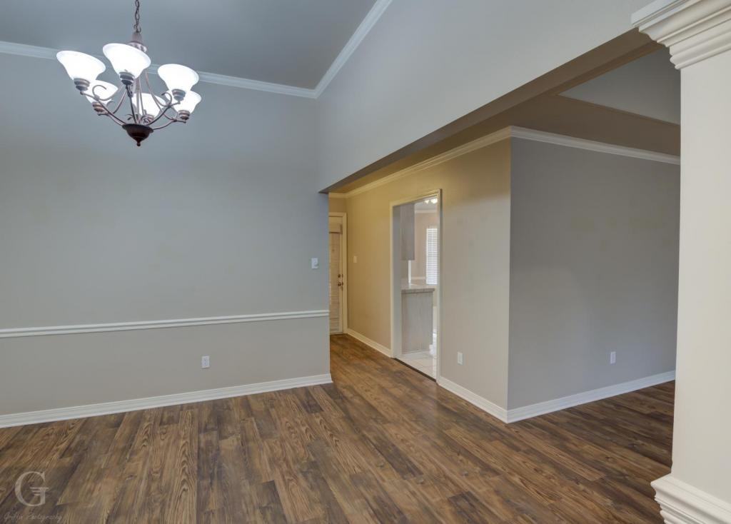 5806 Hollyhock Ln - Photo 4 of 19