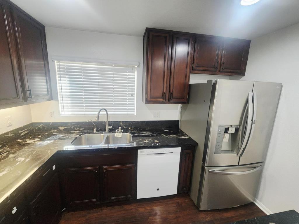 1330 Wendell Cutting Ct - Photo 7 of 23