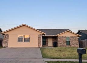 216 Se Heather Ln - Photo 1 of 1