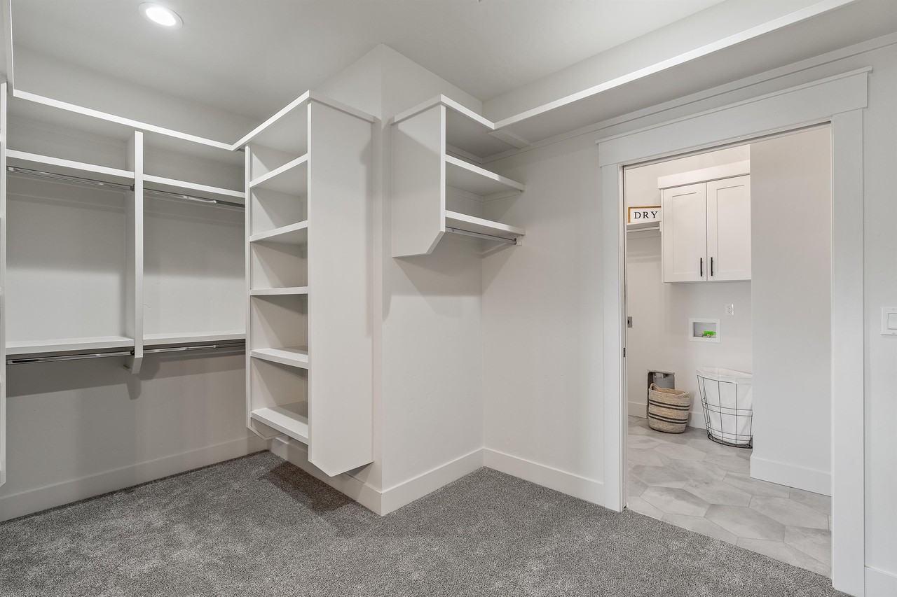 2500 W Iron Coop St #1 - Photo 3 of 32