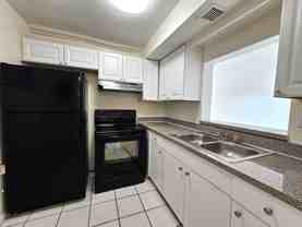 3600 Nw 21st St #303 - Photo 1 of 1