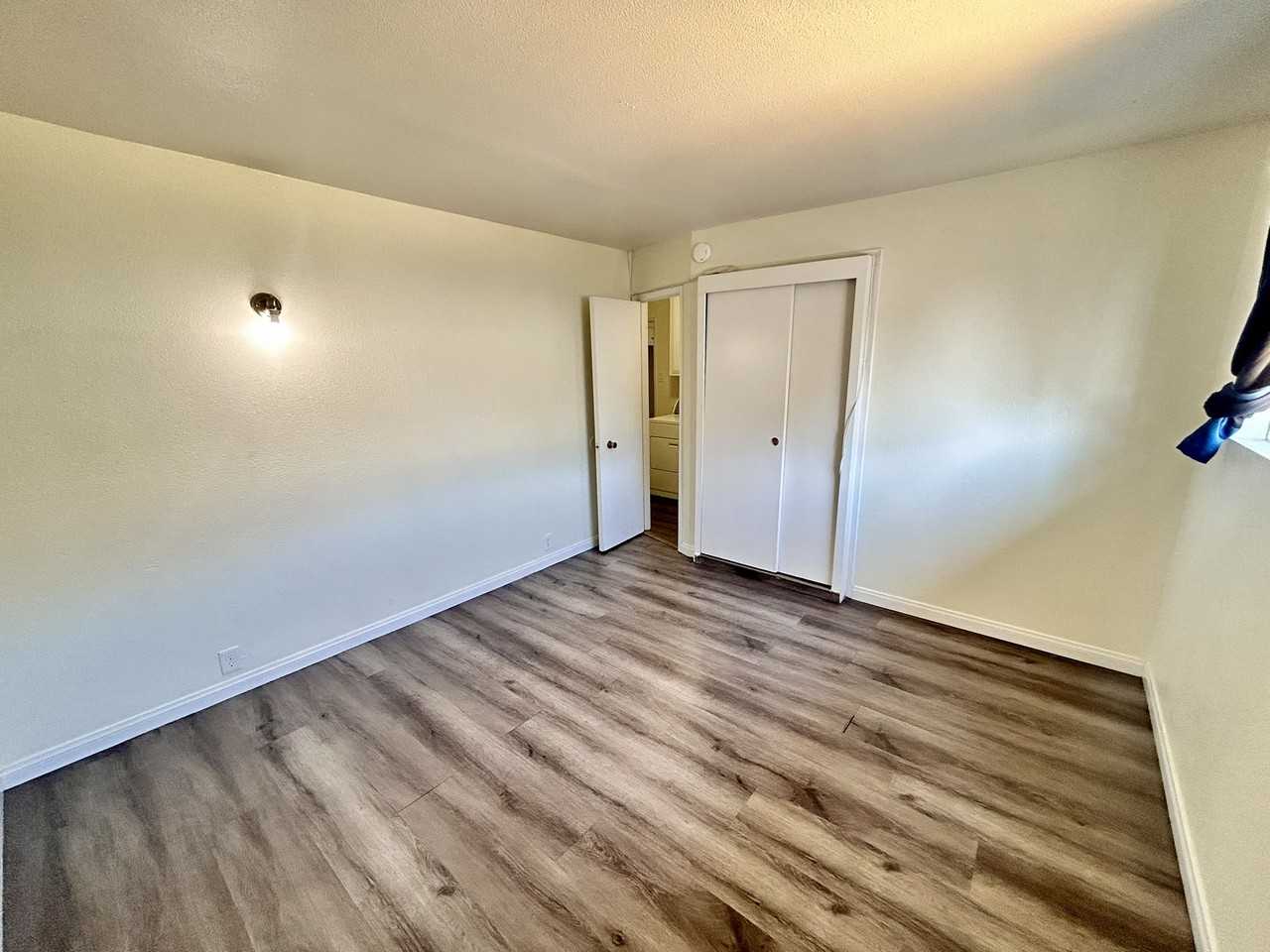 28057 Washington Ave - Photo 5 of 25