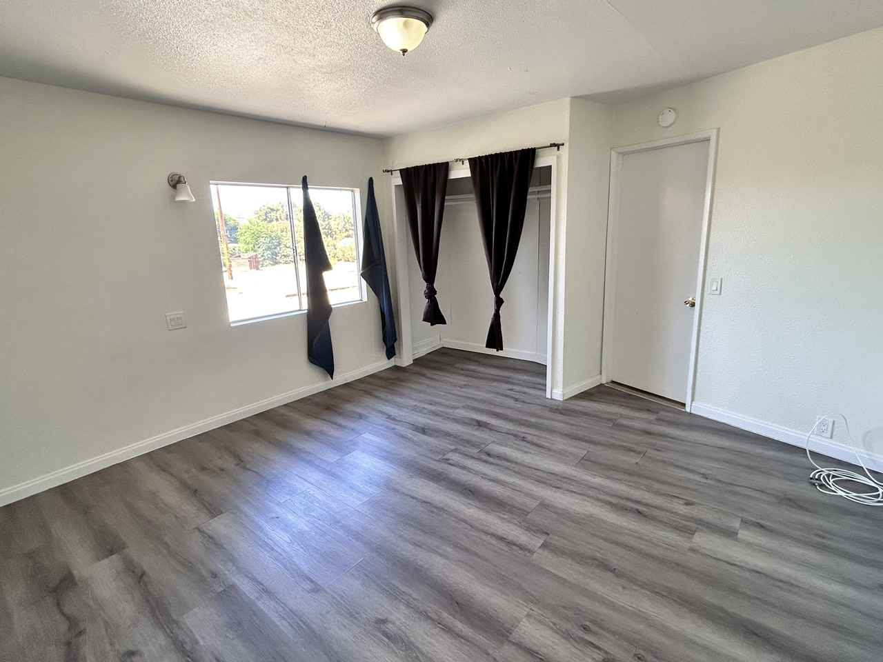 28057 Washington Ave - Photo 3 of 25