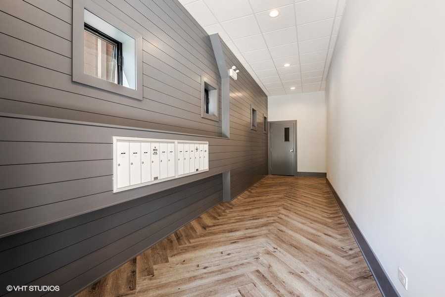 3720 N Ashland Ave #302 - Photo 7 of 15