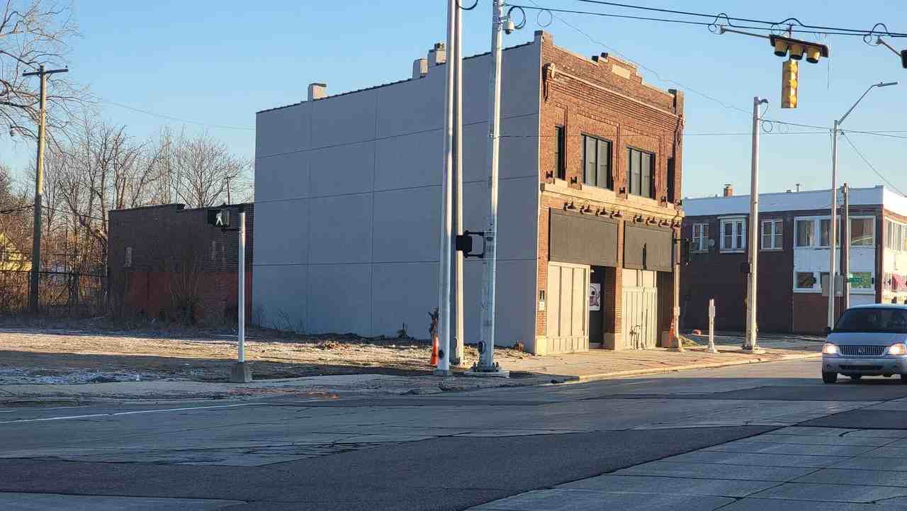 3325 Gratiot Avenue #F - Photo 3 of 3