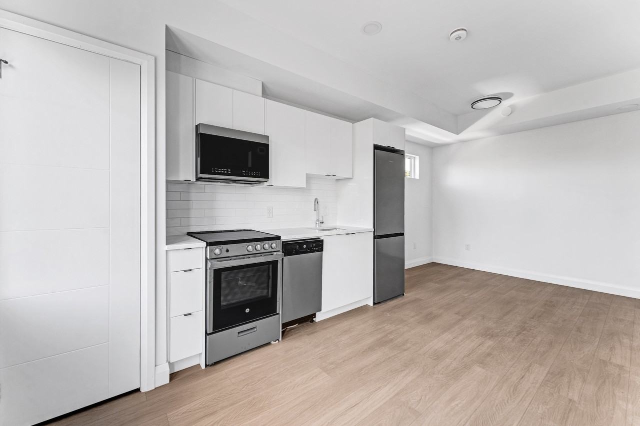 368 Tweedsmuir Avenue - Photo 3 of 46