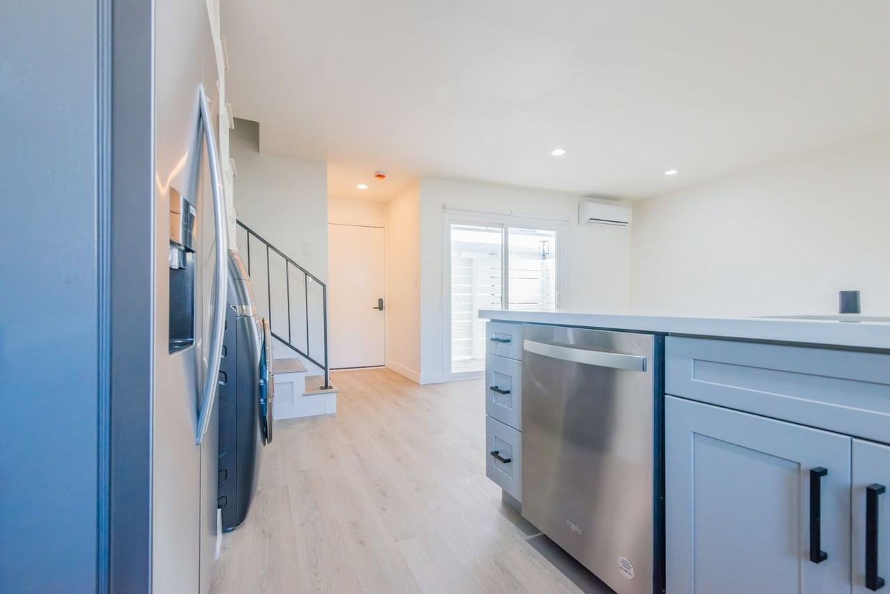 Andreo Avenue Residences - Photo 5 of 45