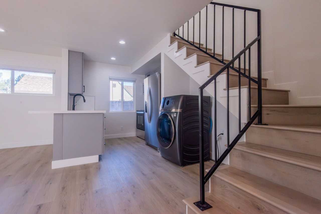 Andreo Avenue Residences - Photo 7 of 45