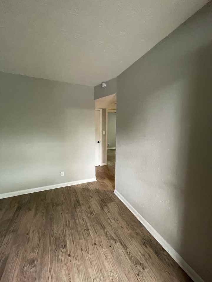 Jax 1359 W 15th LLC - Photo 4 of 10