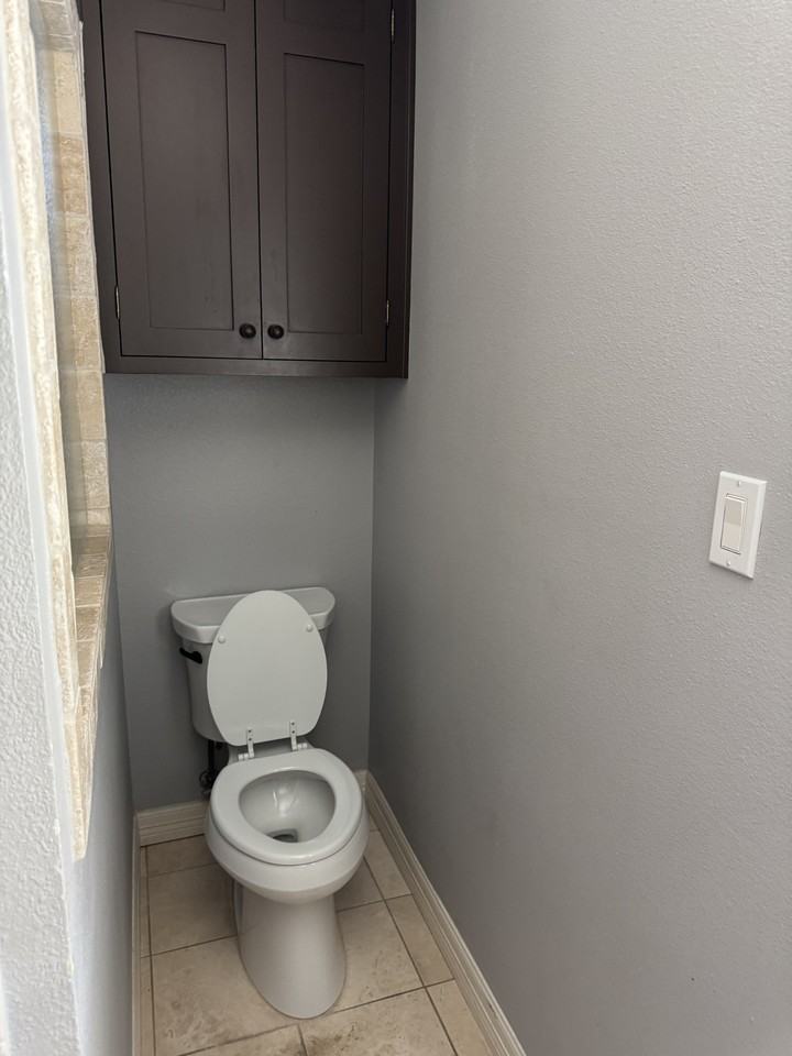 3525 Stadium Dr - Photo 4 of 20