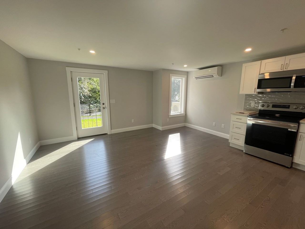 328 Bank - Photo 3 of 19