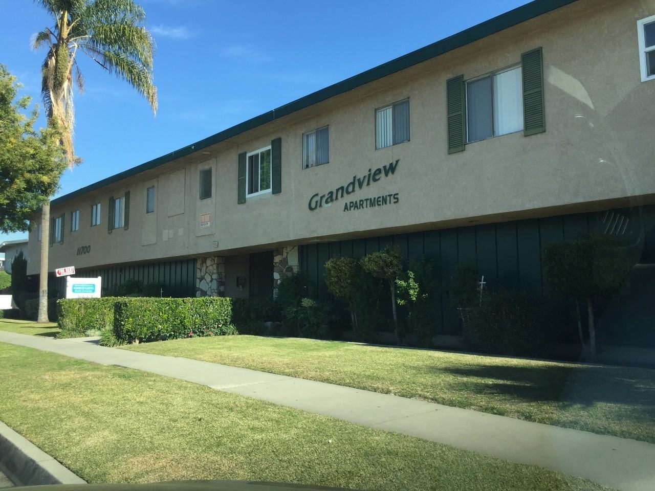 Grandview Apartments - Photo 2 of 9