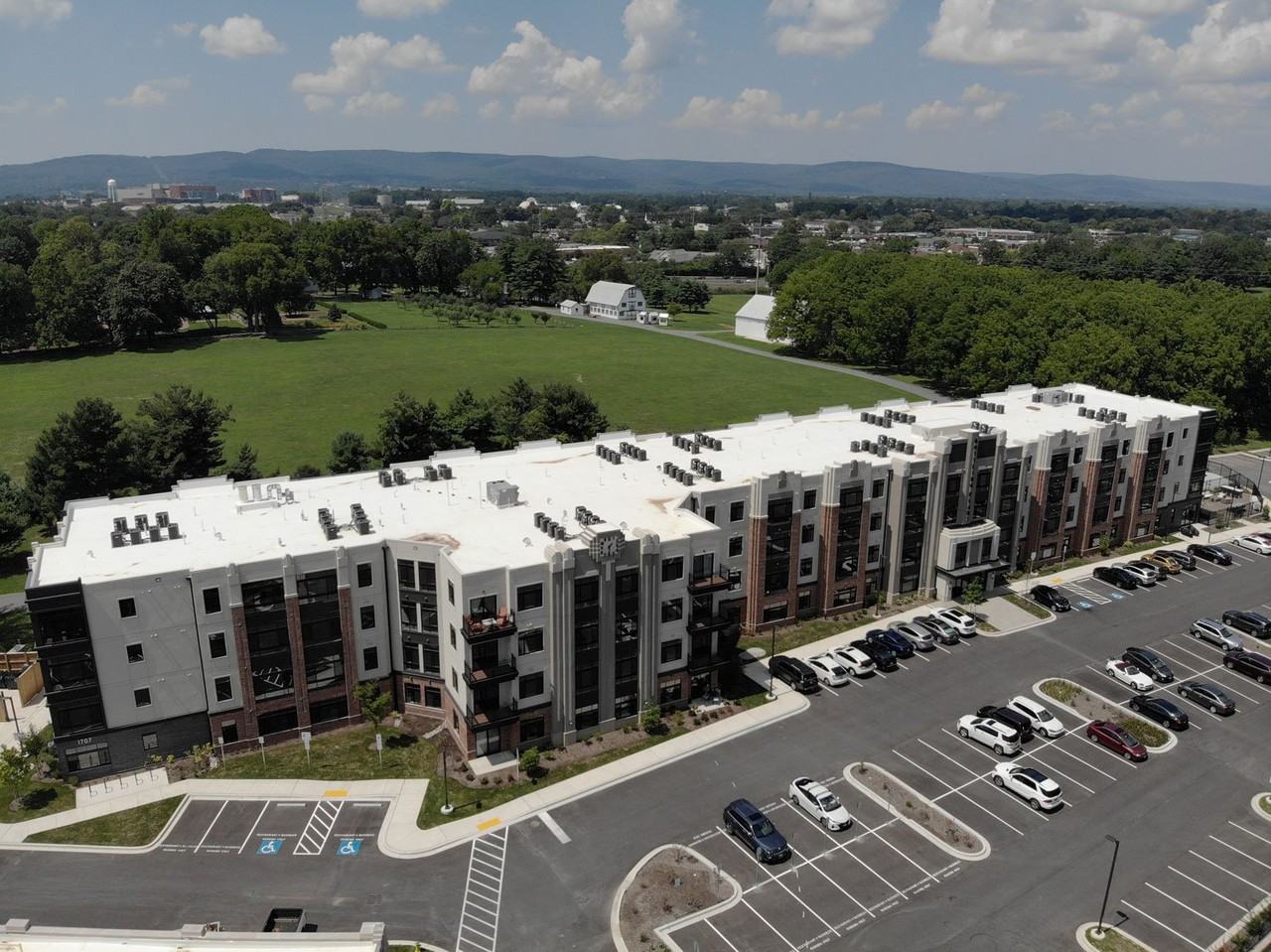 Bottling Plant - Photo 6 of 38
