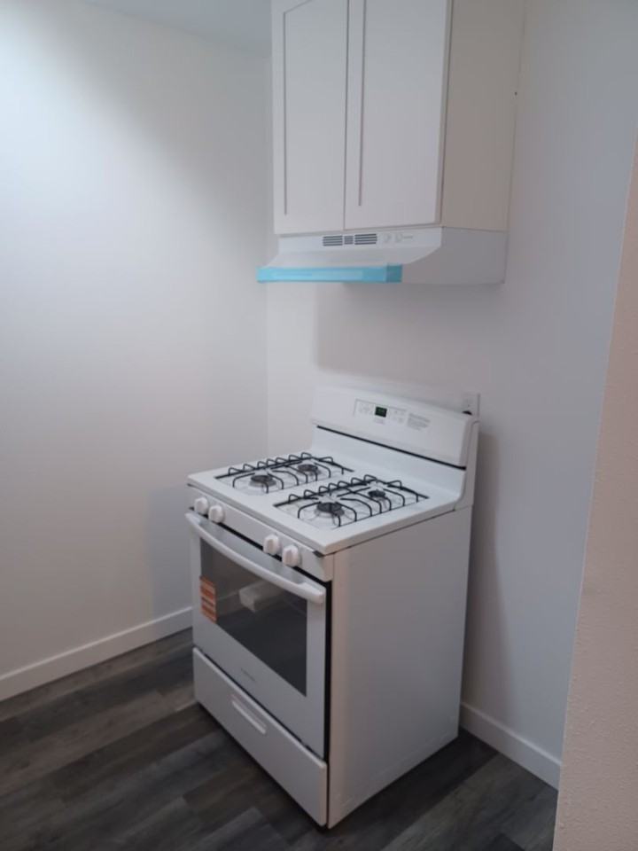 923-927 S Standard Ave - Photo 7 of 14