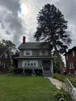 featured image of 218 W 16th St