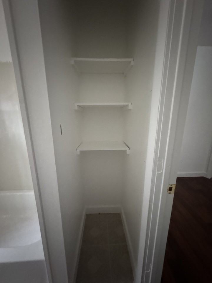 218 West 16th Street - Photo 7 of 18