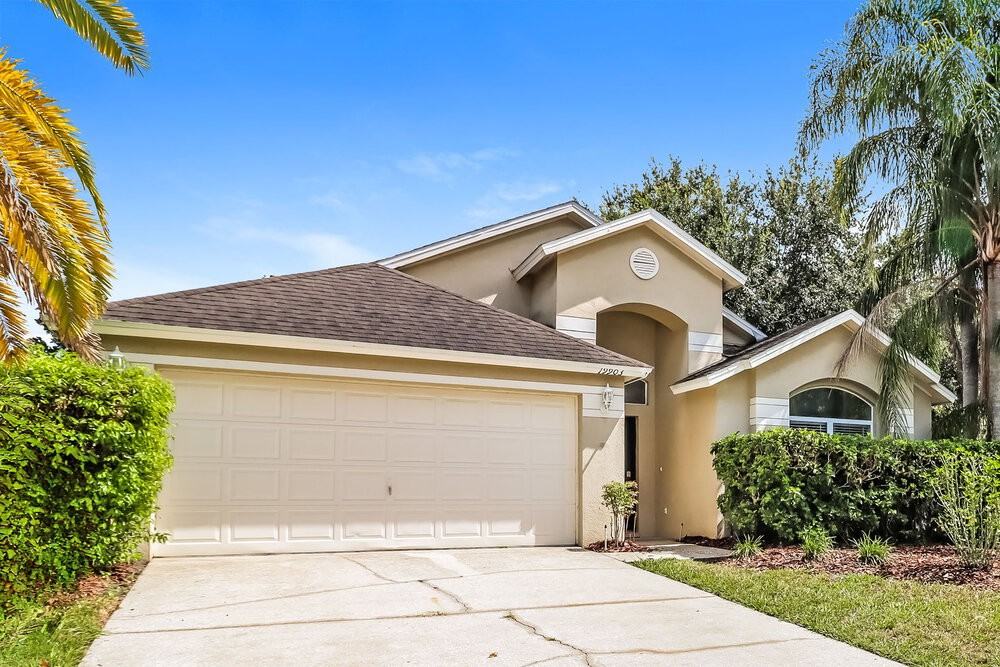 19903 Wyndmill Cir - Photo 3 of 16