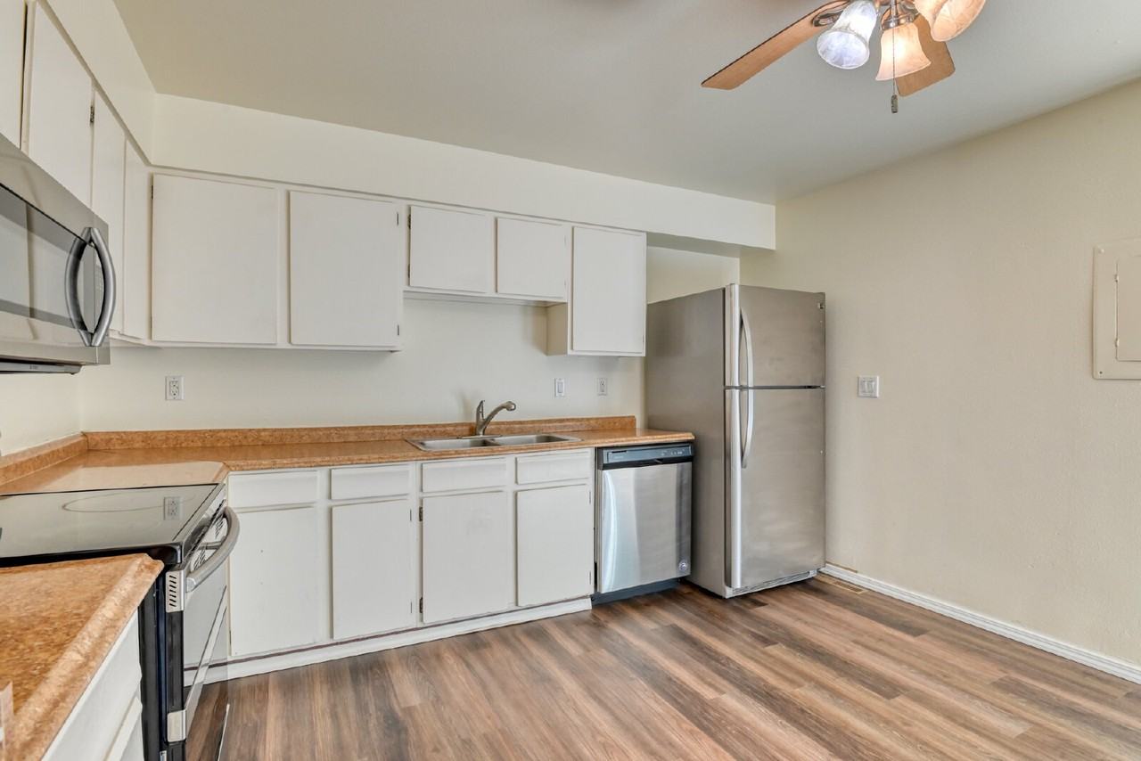 4775 S Splendid Cir - Photo 4 of 44