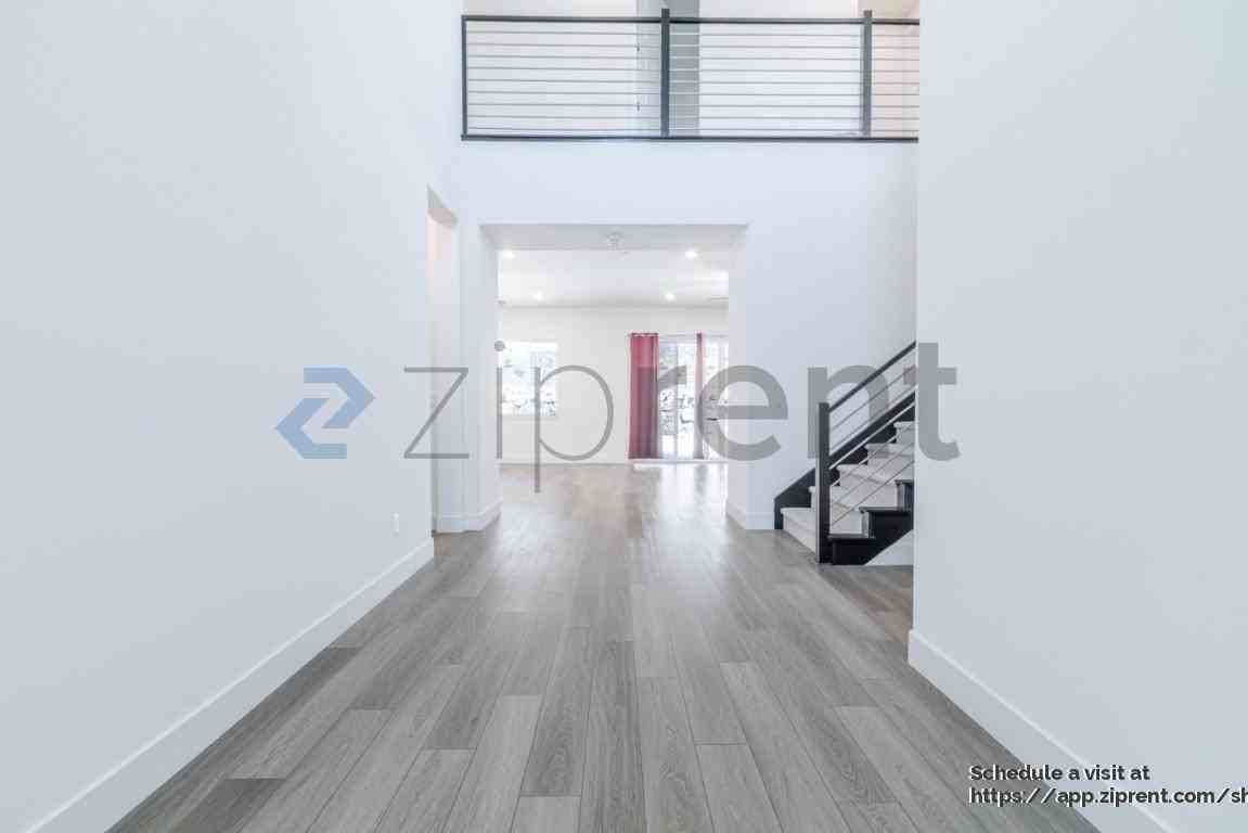 904 Greeley Ct - Photo 6 of 43