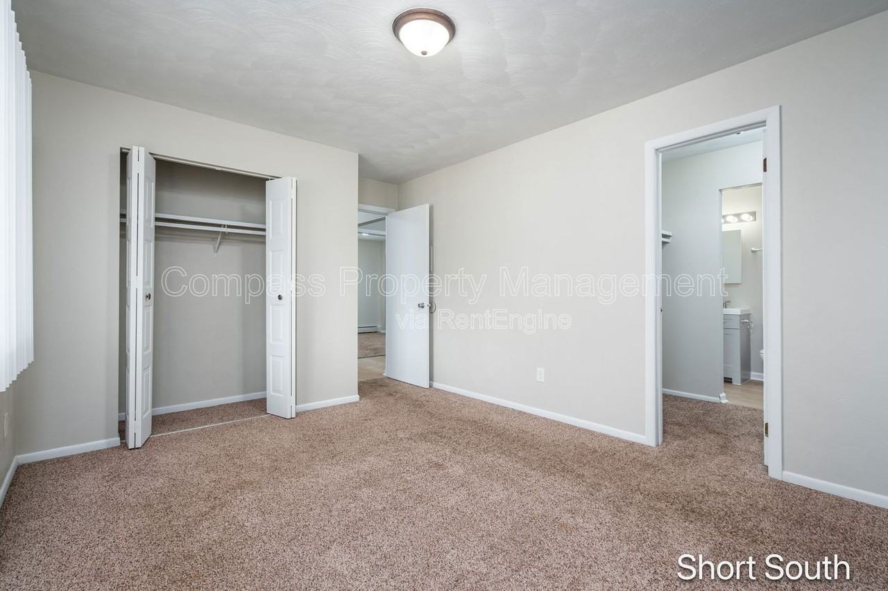 1605 Bacon Ave #8 - Photo 6 of 15