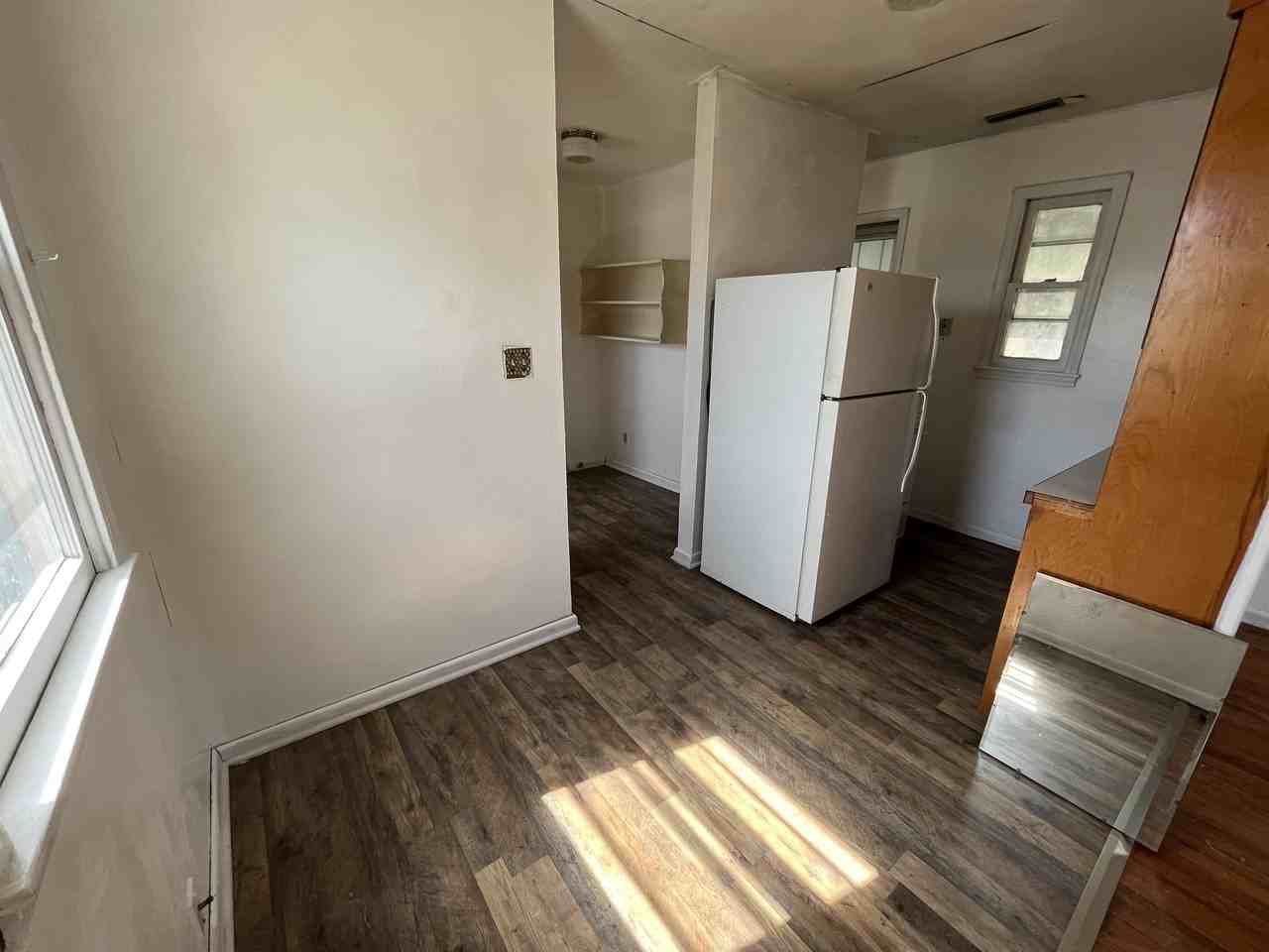 300 Zoll St #A - Photo 3 of 14