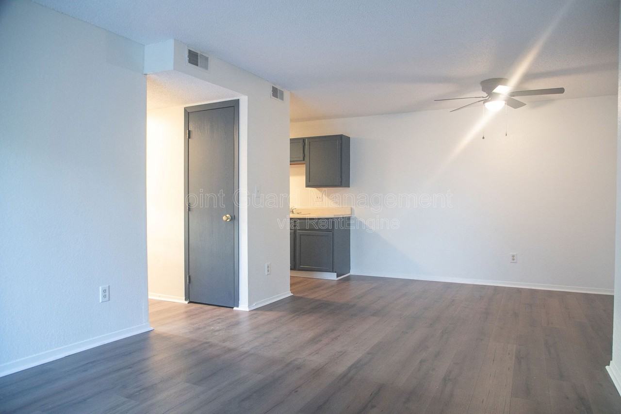 107 W Gold Coast Rd #35 - Photo 4 of 20
