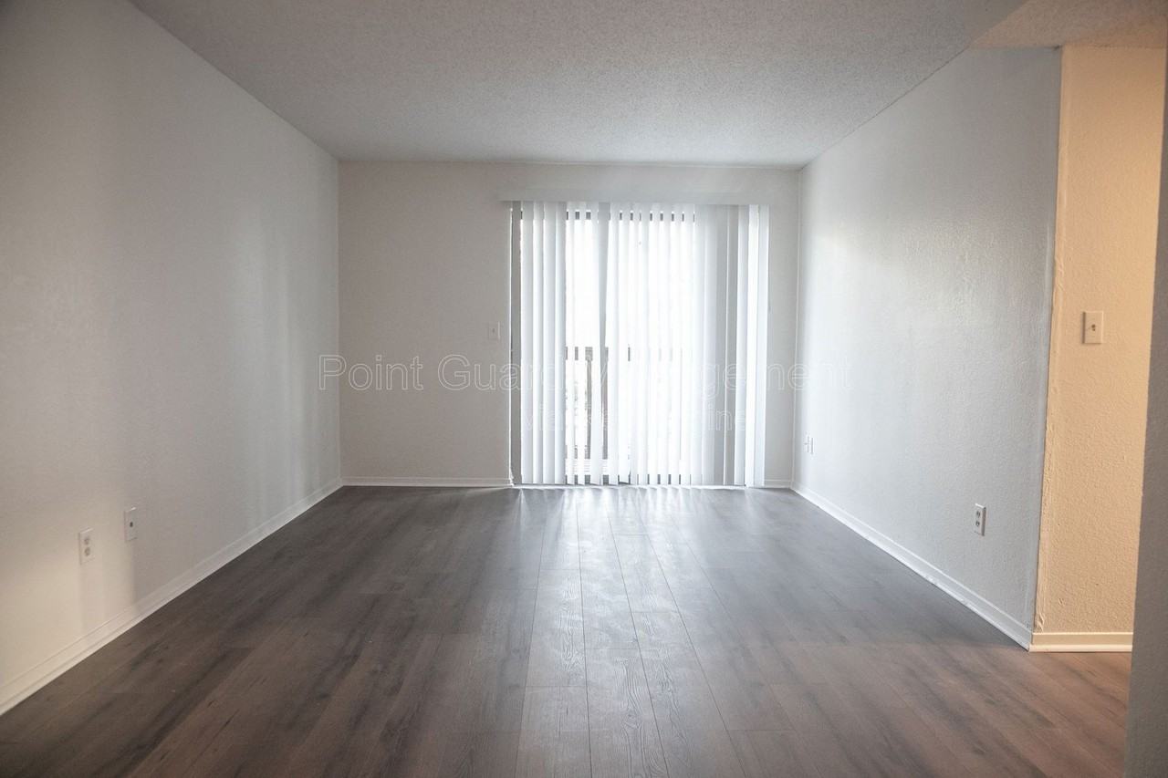107 W Gold Coast Rd #35 - Photo 5 of 20