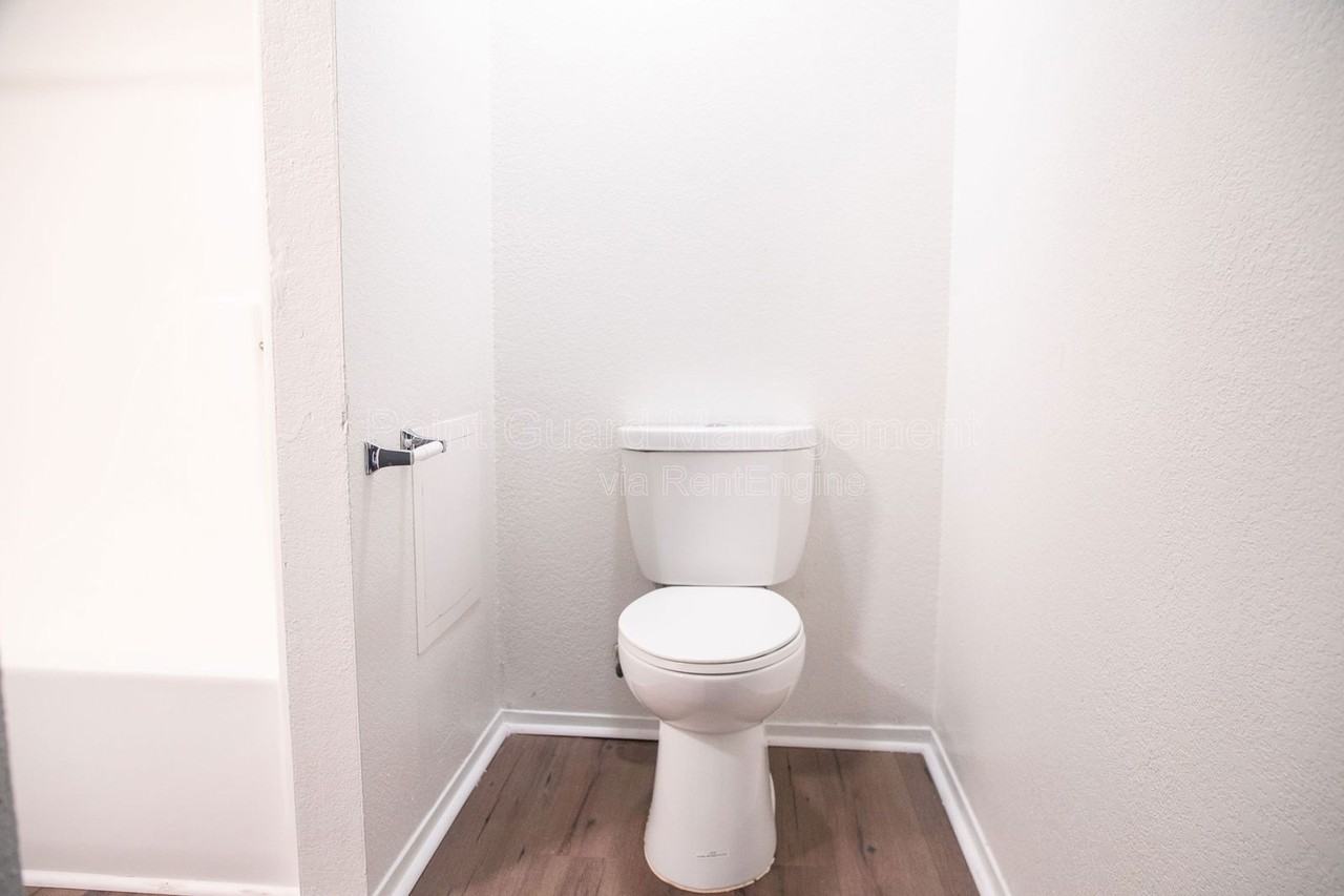 107 W Gold Coast Rd #35 - Photo 7 of 20