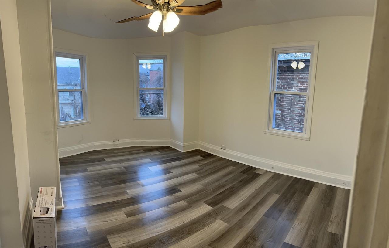 311 Spring St 2nd Fl - Photo 2 of 6