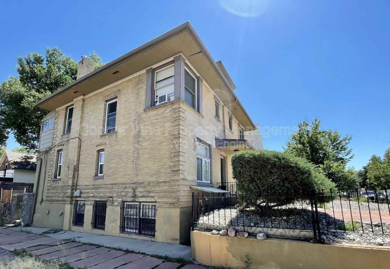 146 N Logan St #2 - Photo 2 of 17