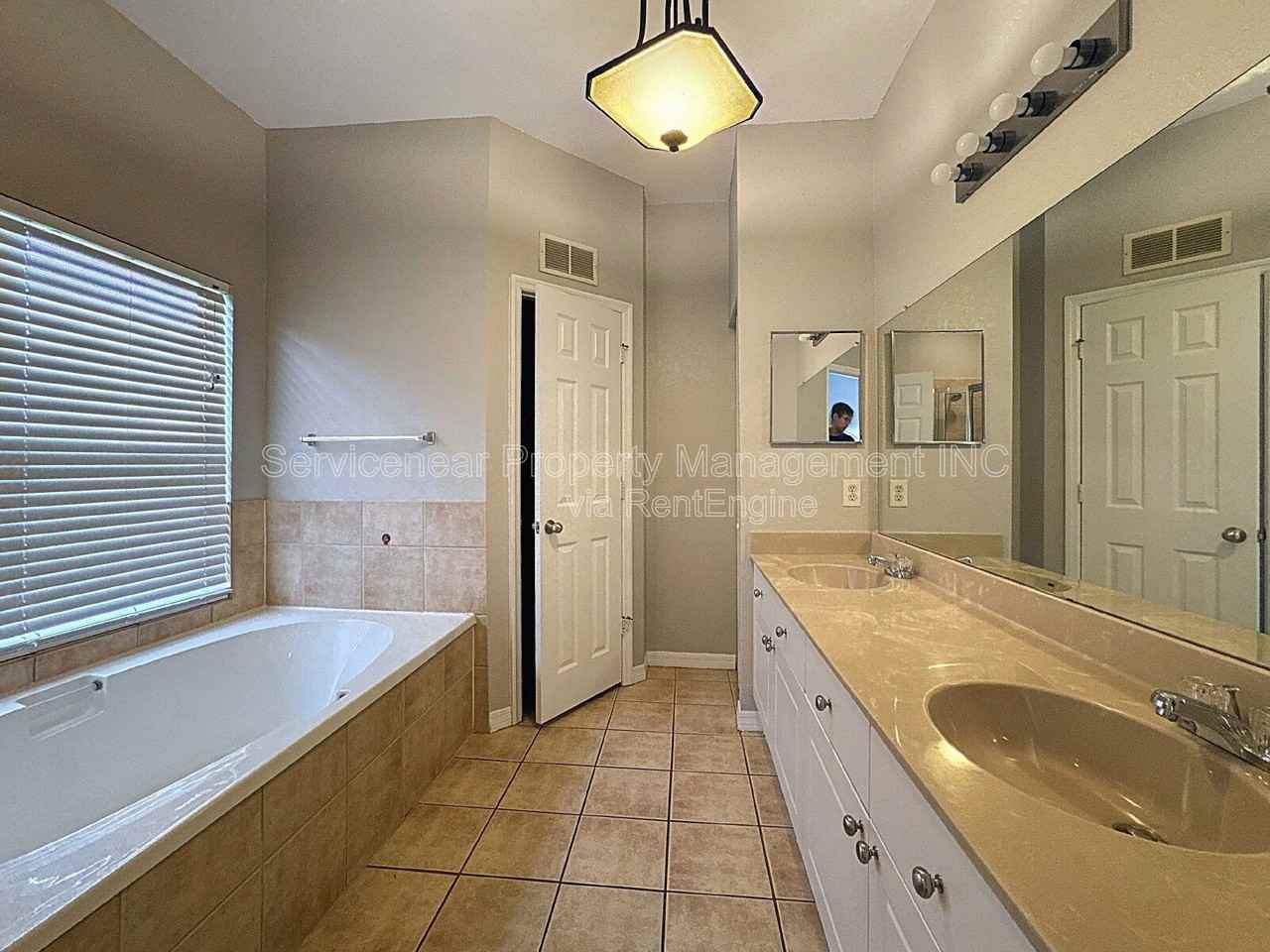 10841 Dragonwood Dr - Photo 6 of 23