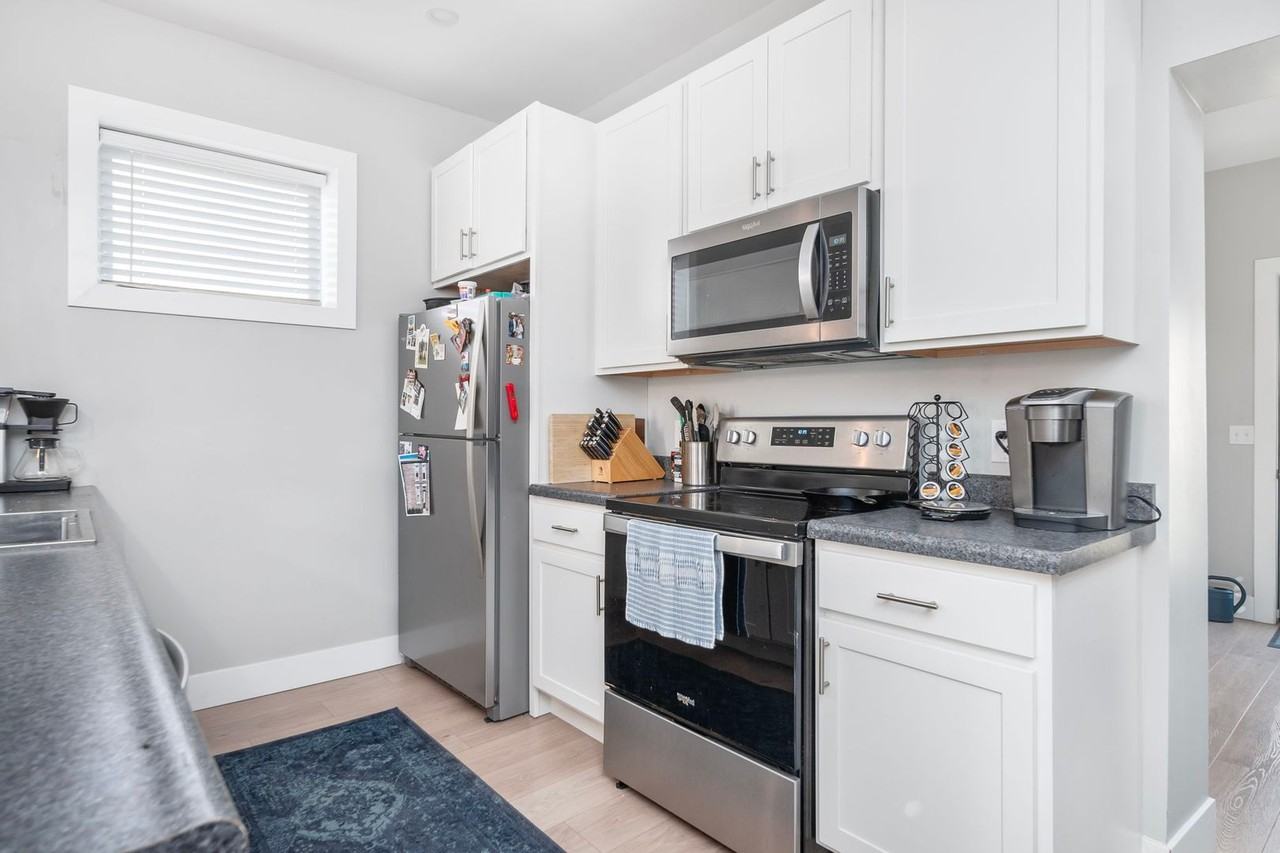 622 W State St - Photo 7 of 25