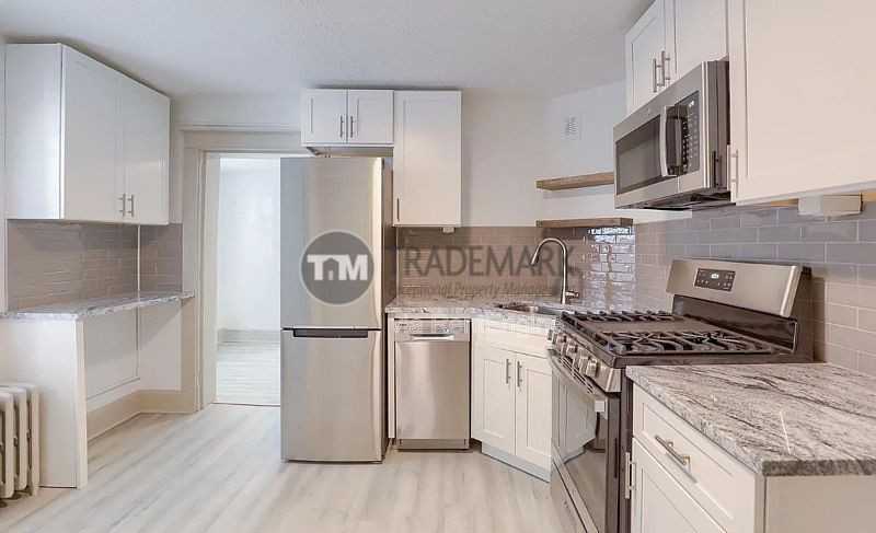 40 W James St #4 - Photo 3 of 13