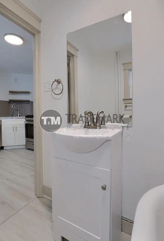 40 W James St #4 - Photo 6 of 13