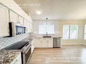 912 W Sunward Dr - Photo 1 of 1