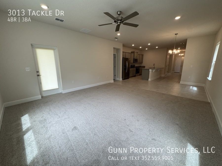 3013 Tackle Dr - Photo 2 of 20