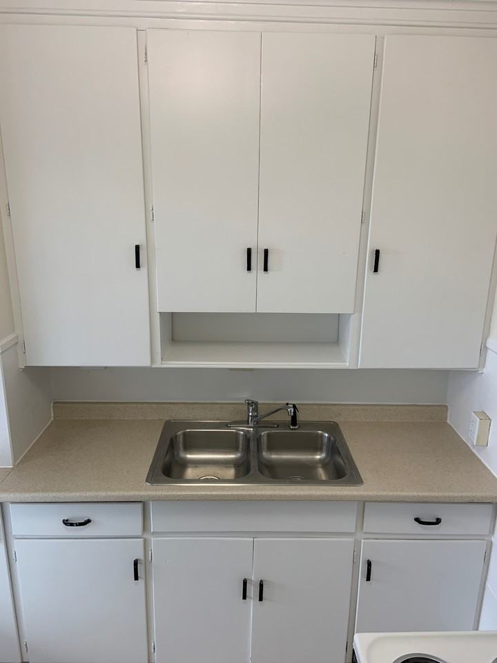 241 Park Ave Lowr - Photo 2 of 15