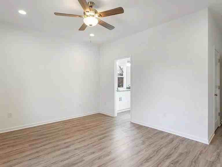 35 Marble St #A - Photo 4 of 17