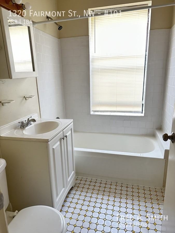 1320 Fairmont St Nw #101 - Photo 6 of 6
