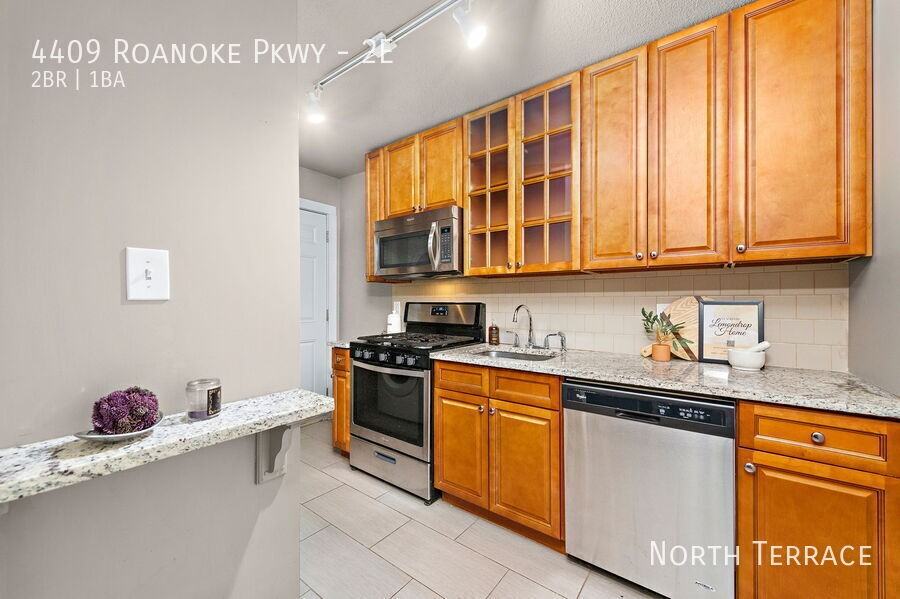 4409 Roanoke Pkwy #2E